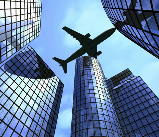 The 4 Keys to Running a Future Successful Airline airline fly over city